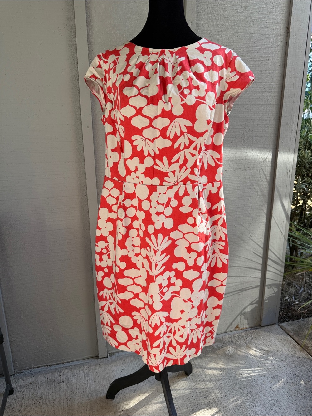 Boden Women's Coral and beige Floral Sheath Dress